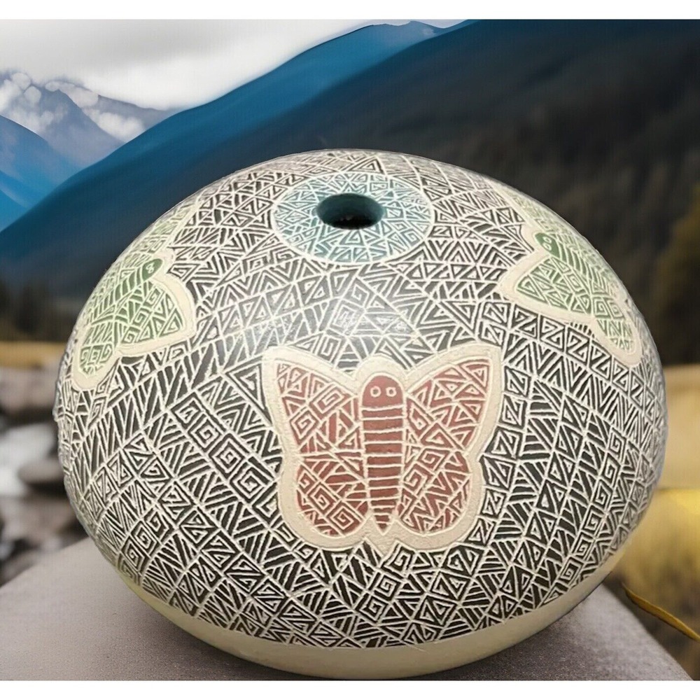 Mata Ortiz Pottery‎ Daisy Ramirez Seed Pot Butterfly Butterflies Fine Art Mexico